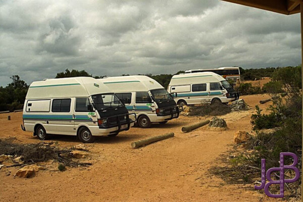 02-12 Pinnacles busjes