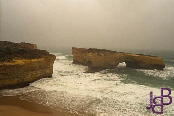 19-12 Great Ocean Road London Bridge